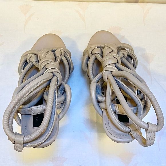 Authentic Burberry Prorsum knotted leather platform sandals - Picture 8 of 14